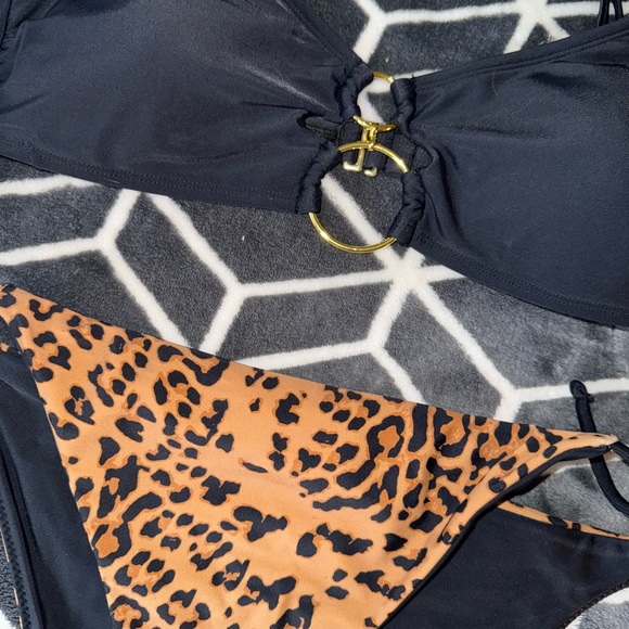 Sports Illustrated Black & Leopard Print Bikini Set - Picture 2 of 5